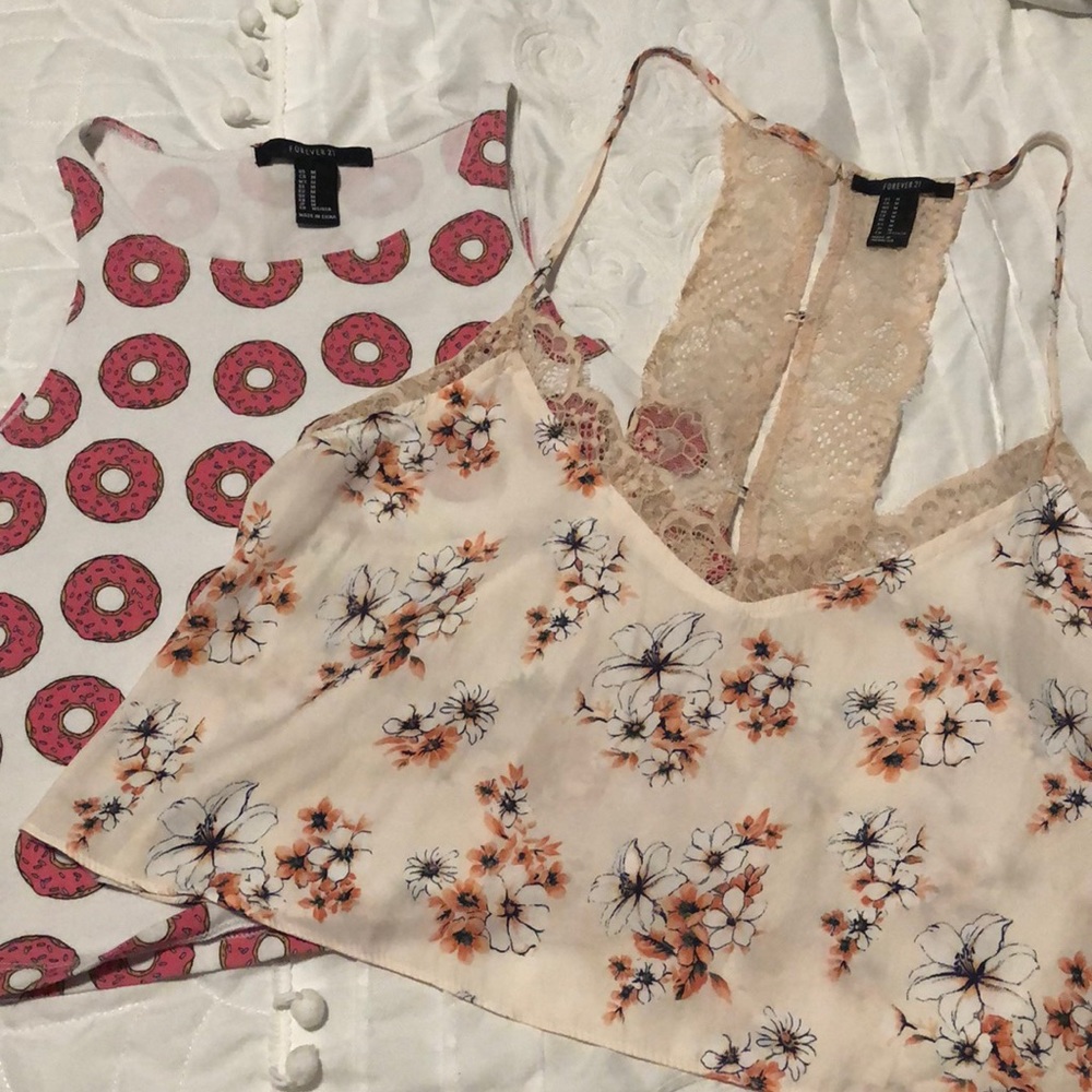 (2) Tops